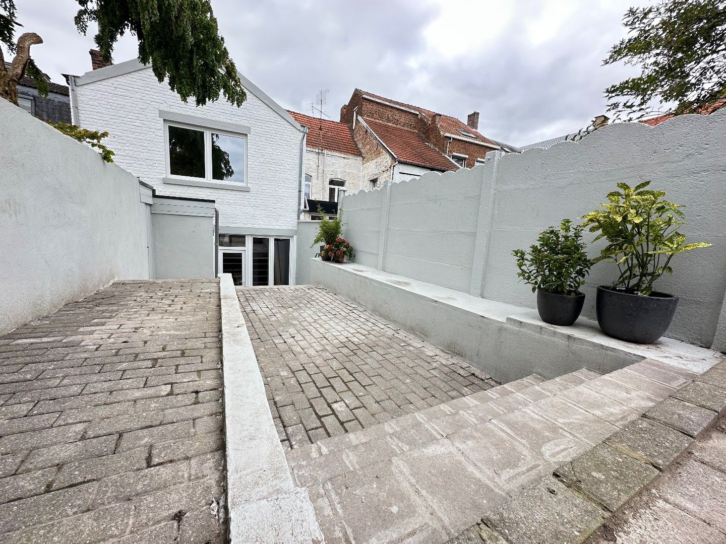 Gerenoveerde woning in centrum Tongeren met tuin, terras en 4 slaapkamers. foto 7