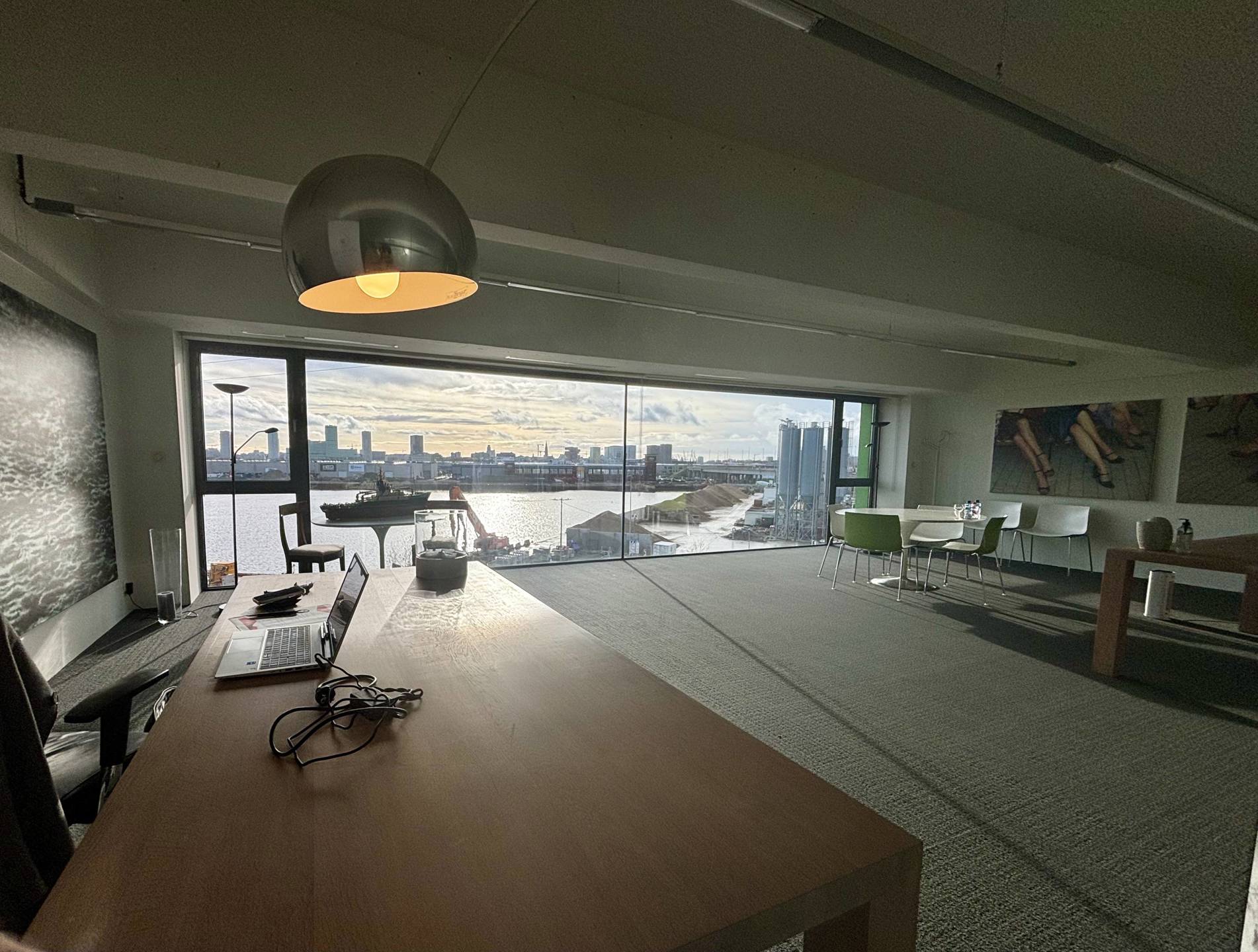 Te Huur: Kantoorruimte – Straatsburgdok Noordkaai 33 bus 4A, Antwerpen foto {{pictureIndex}}