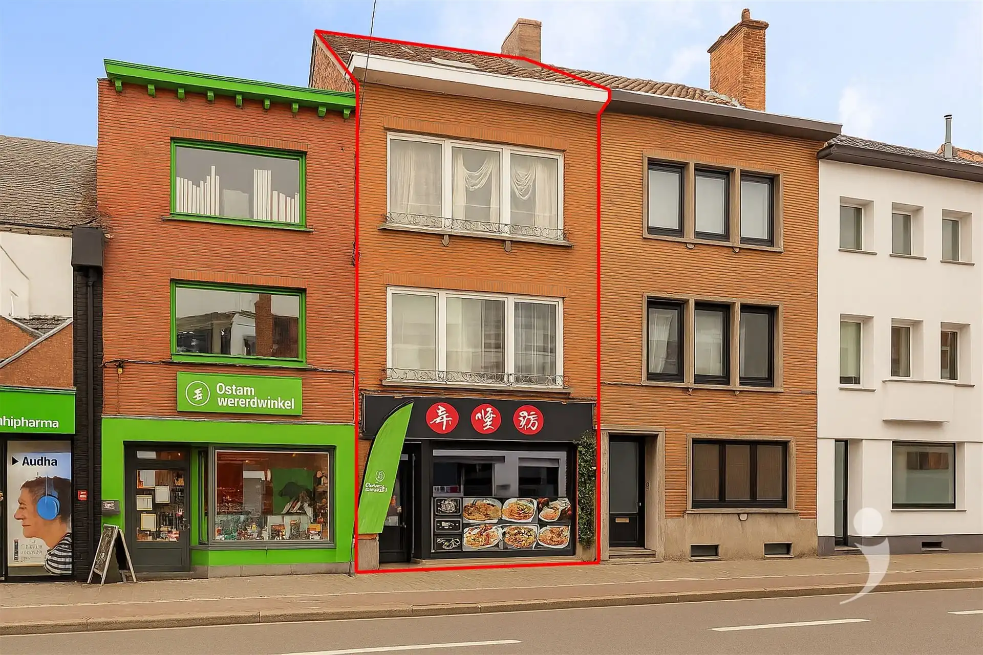Hoofdfoto van de publicatie: Zeer ruime woning aan de Becker-Remyplein!