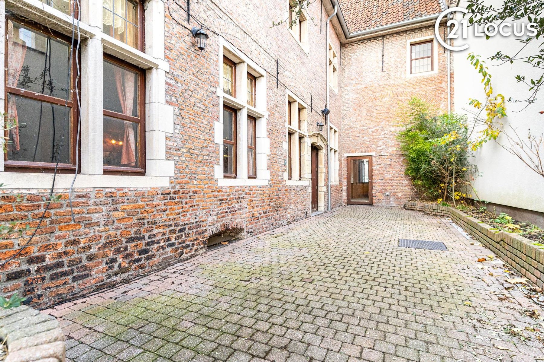 Karaktervol Horecapand, Toplocatie aan de Markt van Lokeren foto 8