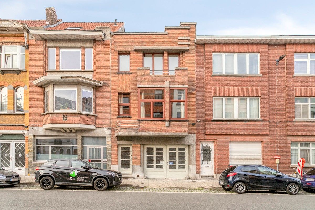 Karaktervolle interbellumwoning met buitengewoon grote garage nabij het Muinkpark in Gent foto 25
