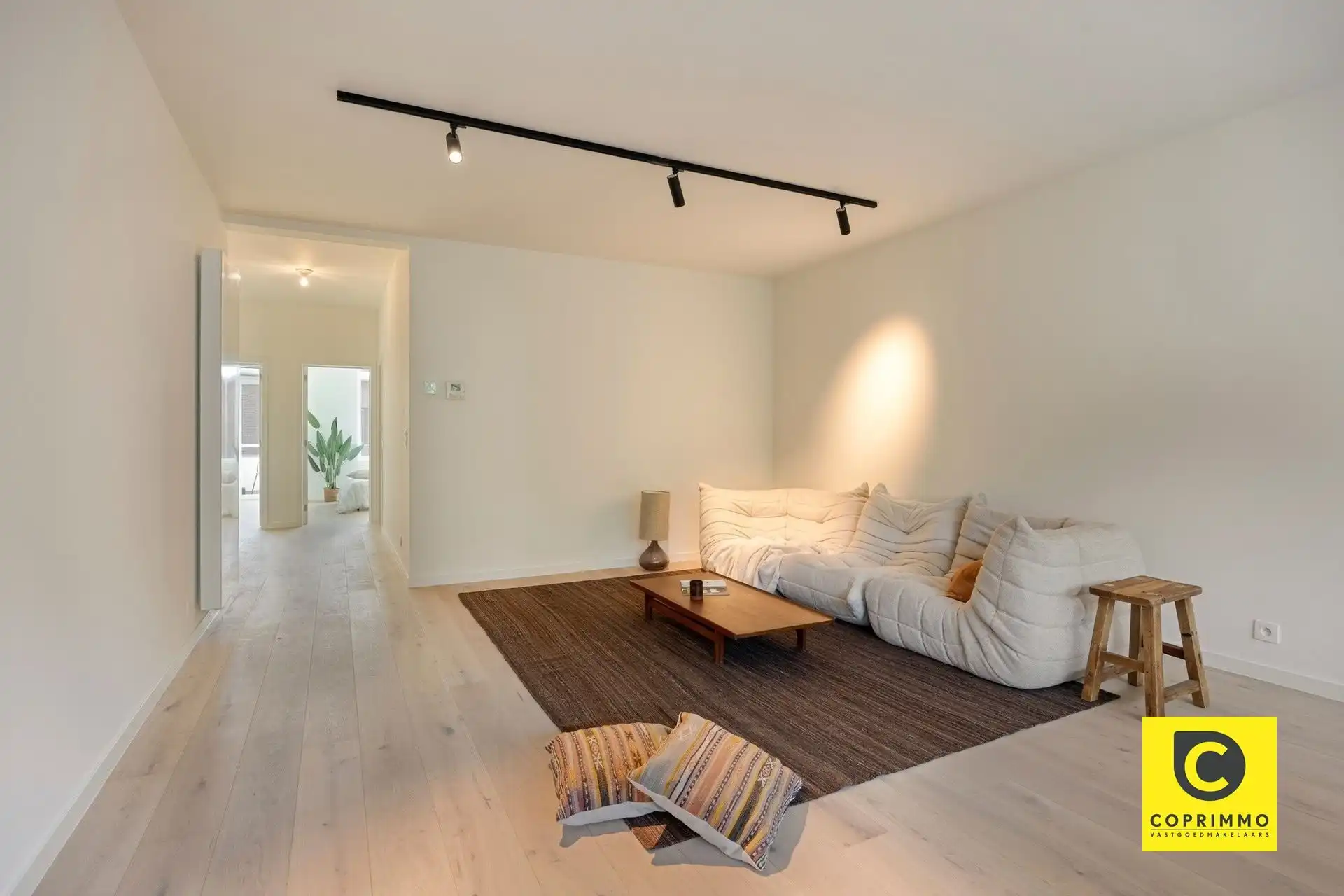 Gerenoveerde parel met 3 slaapkamers op toplocatie! foto 3