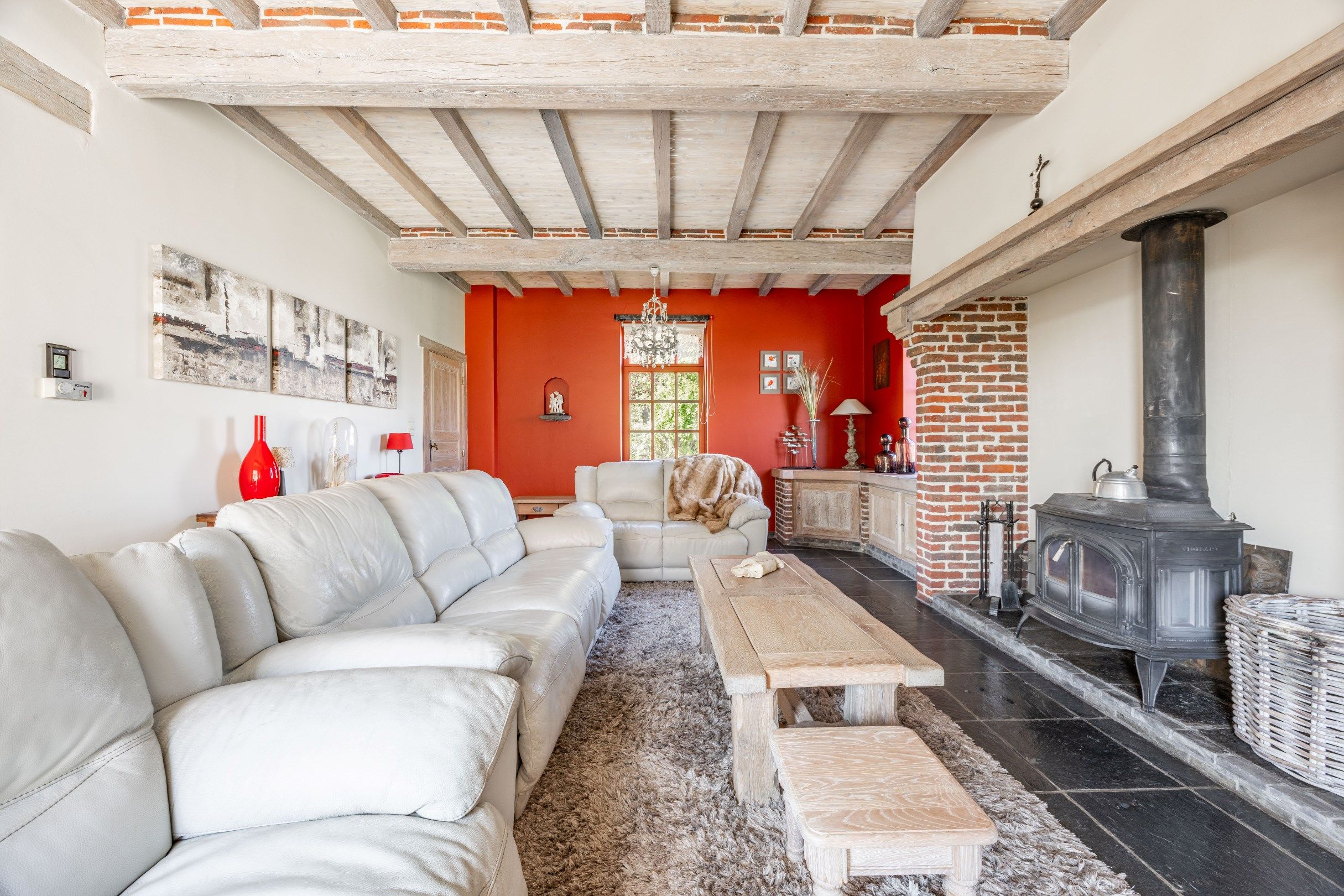 CHARME LANDHUIS  GELEGEN OP 1534 M² foto 9
