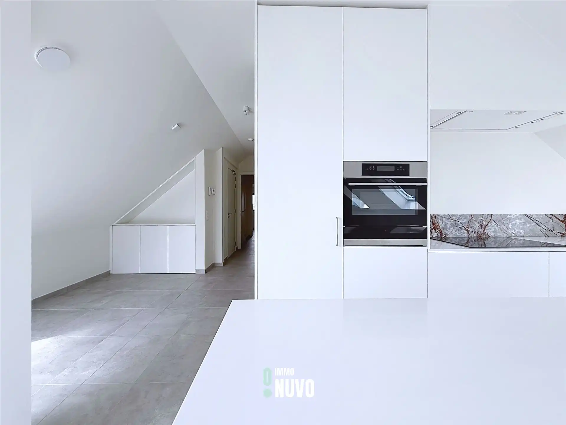 Stijlvol penthouse met 3 slaapkamers, bureau en ruim terras  foto 7