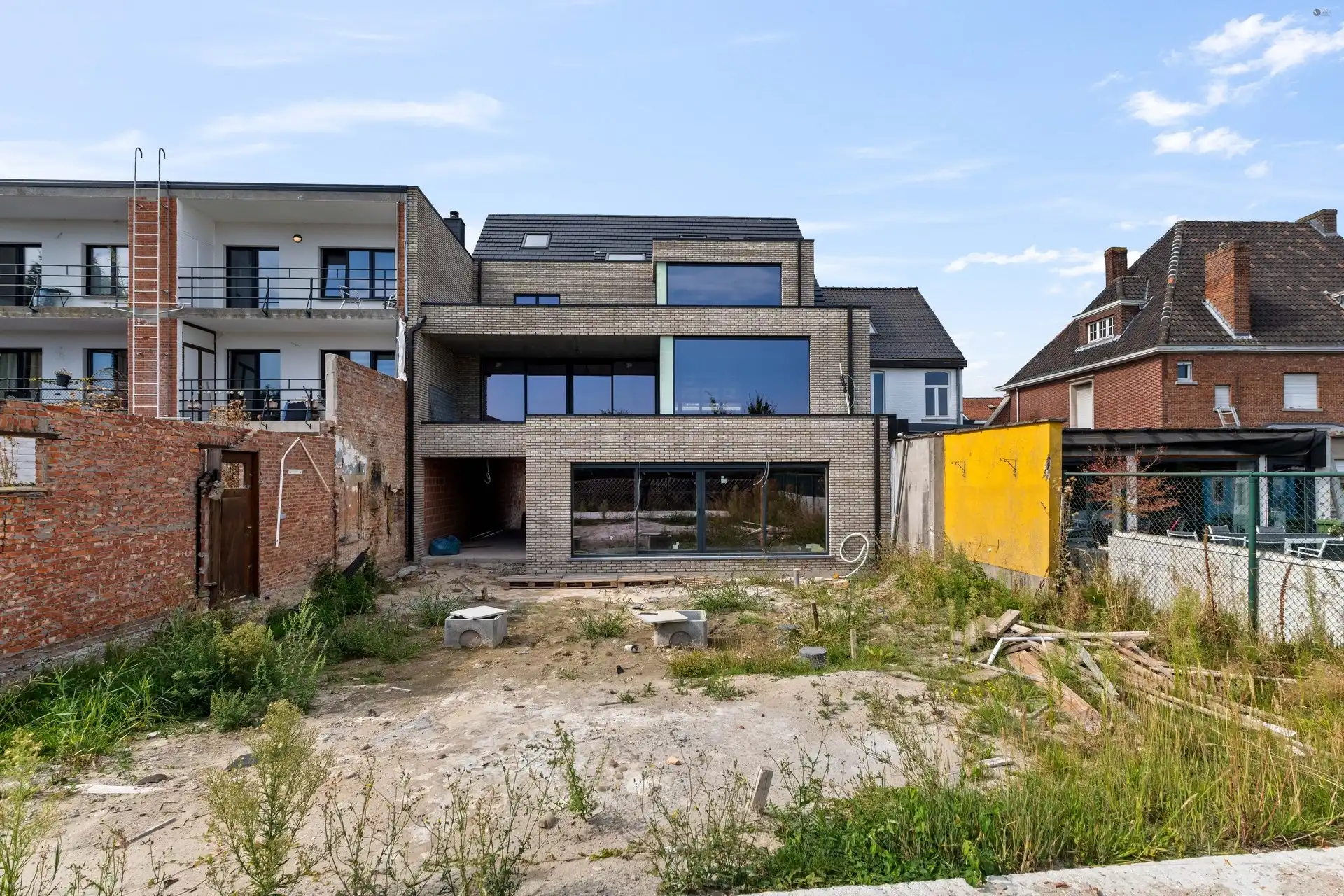 Ruim gelijkvloers nieuwbouwappartement te Stekene foto 3