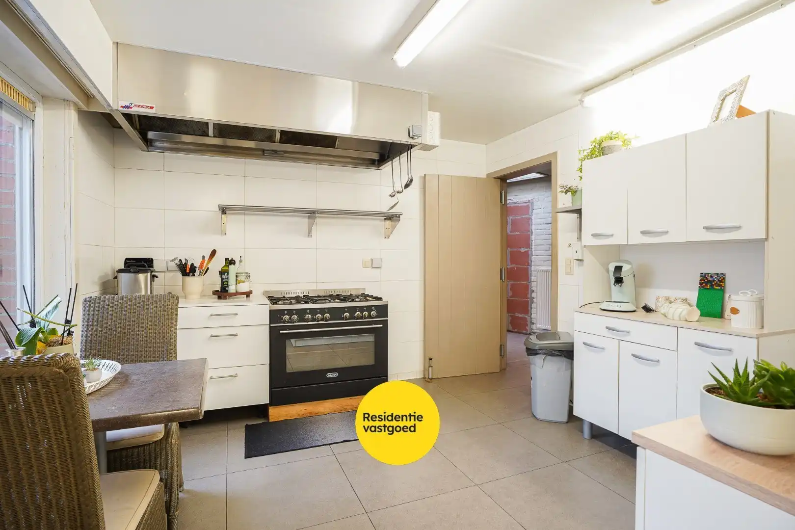 Handelswoning op topligging te Aartrijke foto 5
