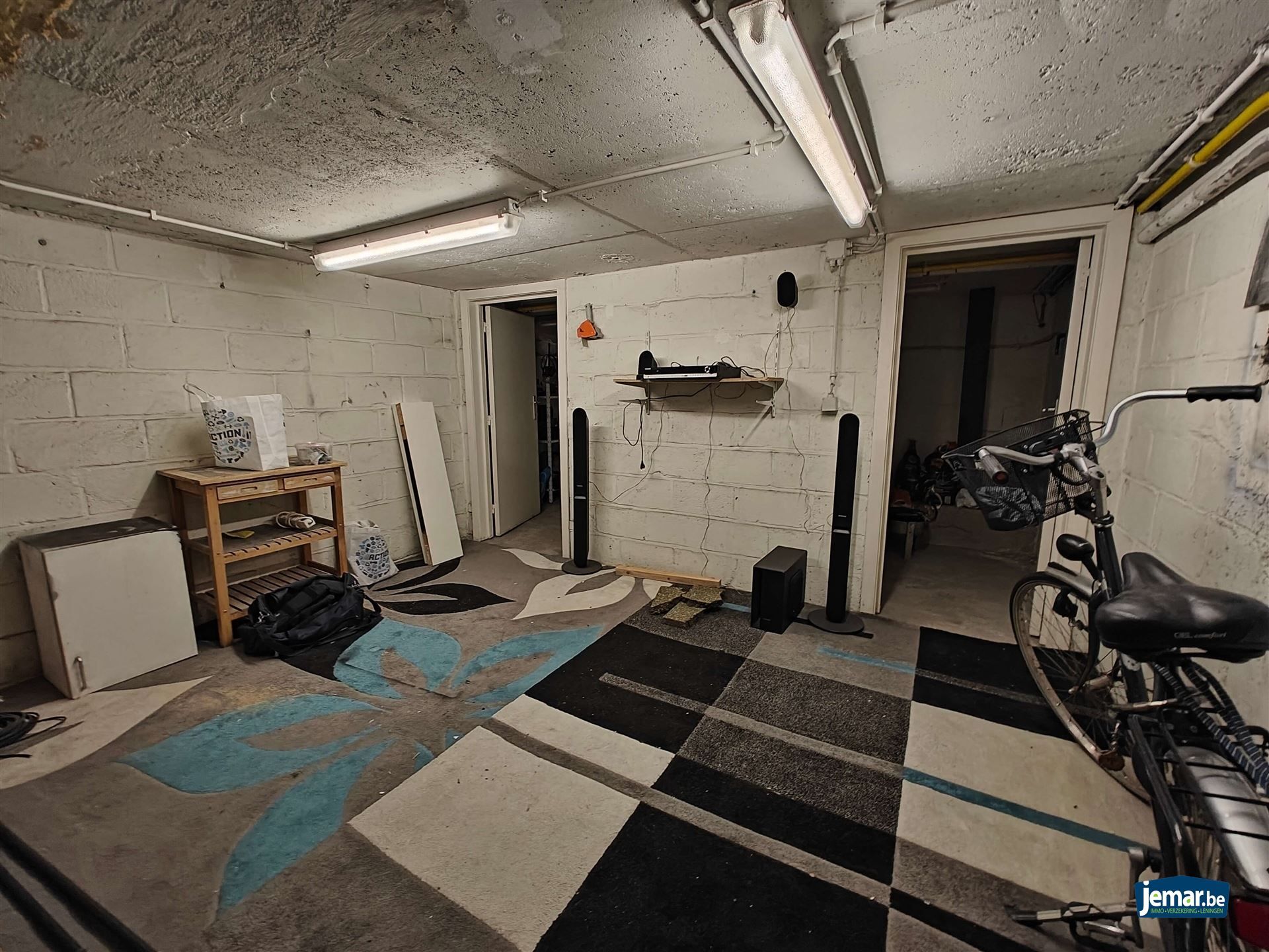 AANDELENOVERDRACHT: Handelspand met appartement foto 33