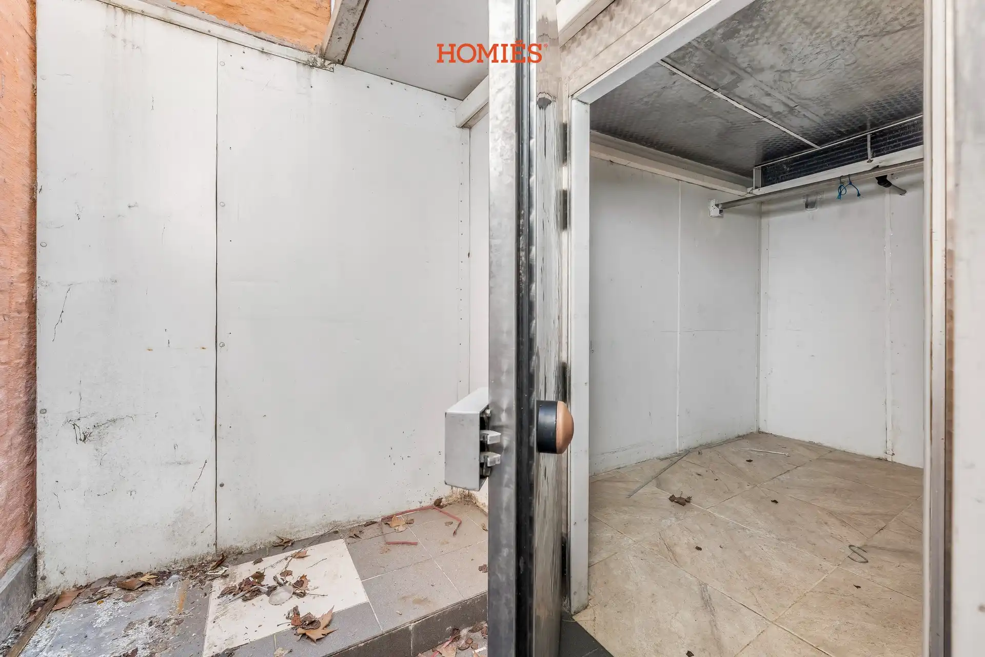 Te renoveren handelspand op toplocatie foto 12