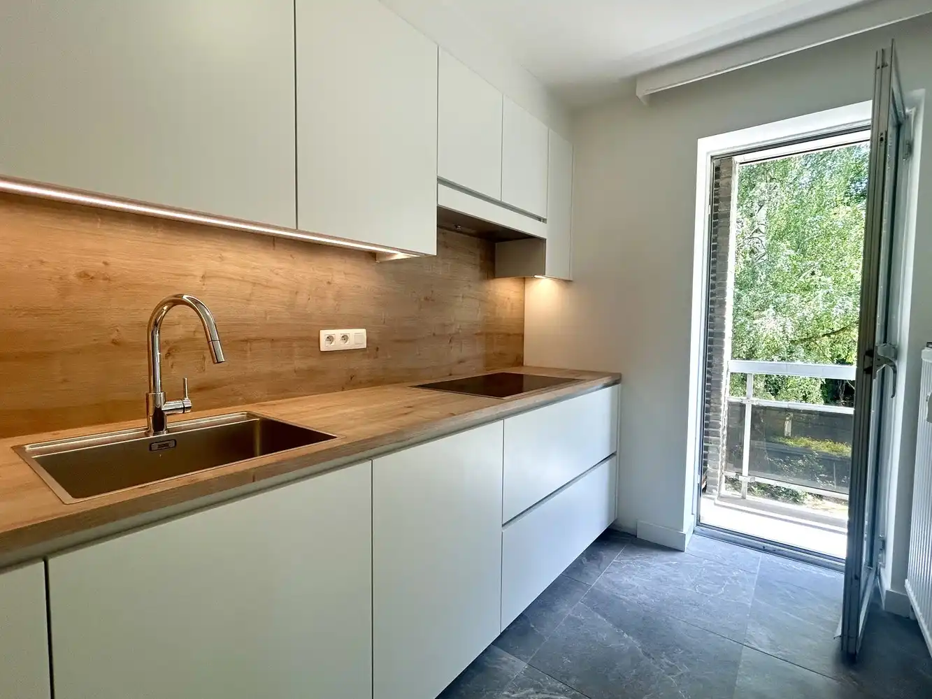 Gerenoveerd 3-kamerappartement te Heverlee foto 5