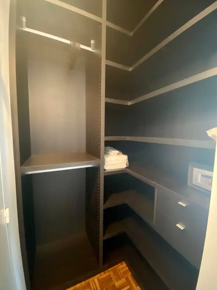 Gemeubeld appartement met 1 slaapkamer foto 9
