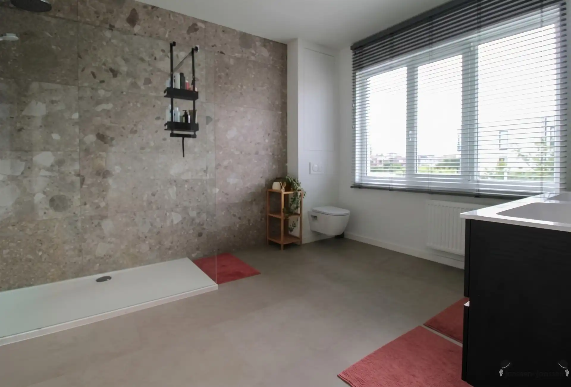 Instapklare en karaktervolle woning nabij centrum  foto 9