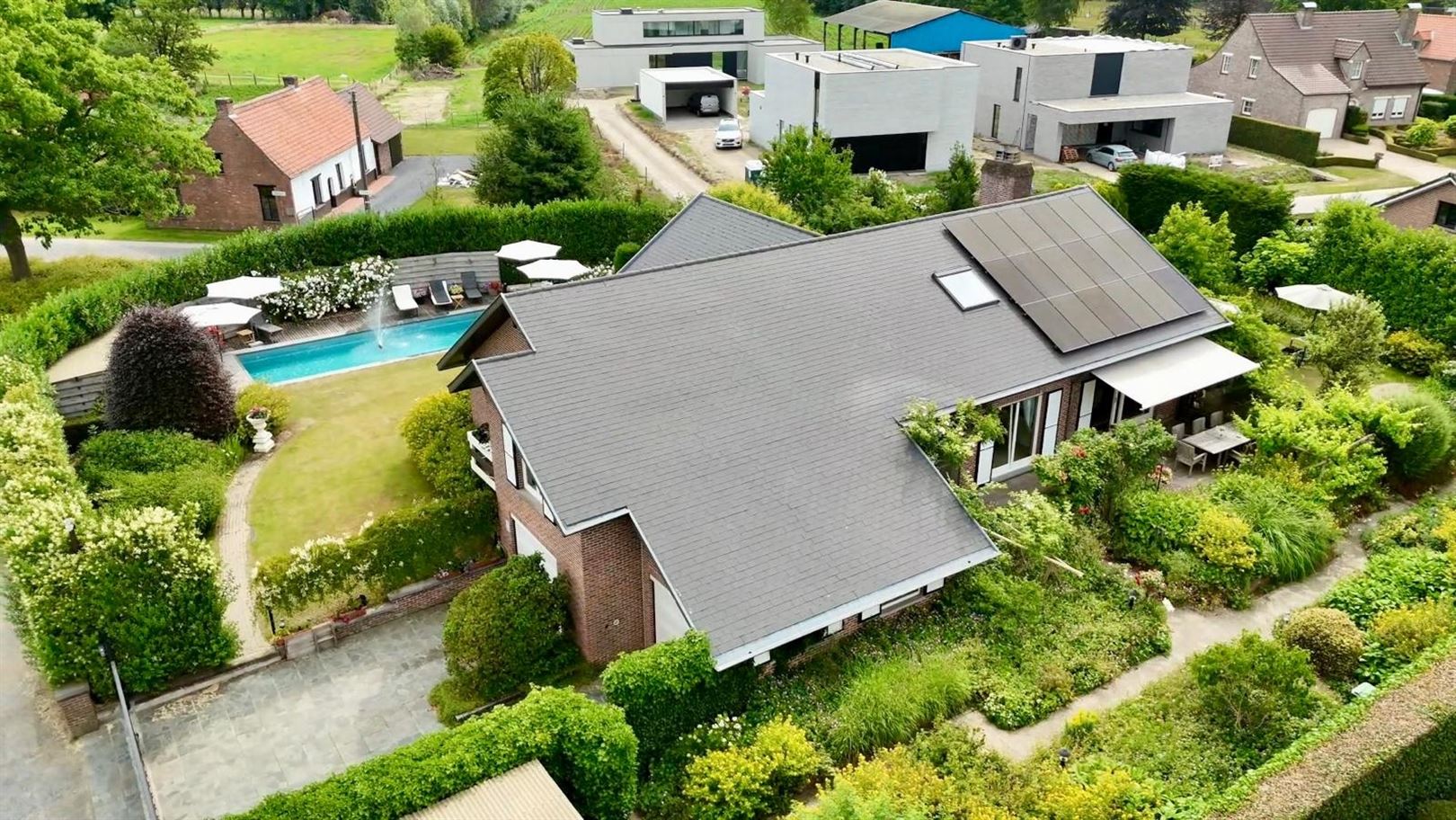 Exclusieve villa op riant hoekdomein in Eksaarde  foto 3