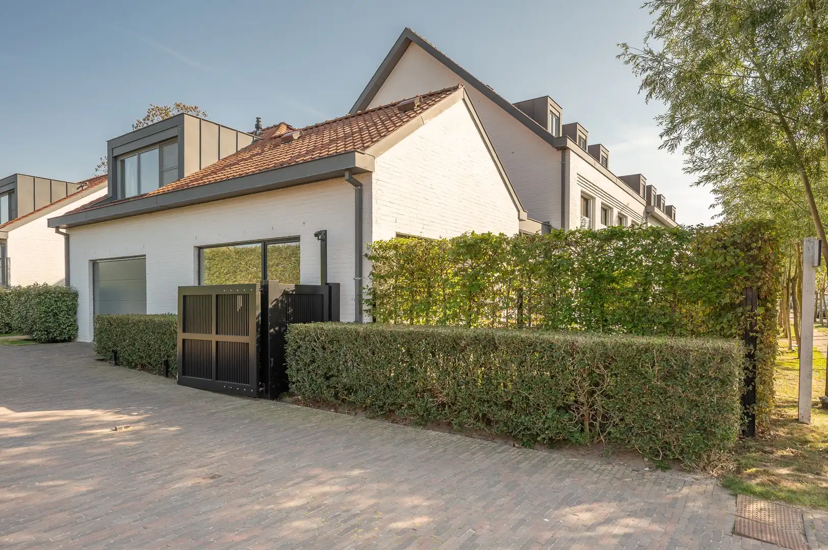 Prachtige, lichtrijke woning vlakbij het pittoreske Oosthoekplein in het Zoute op wandelafstand van de zee en het Zwin. foto 28