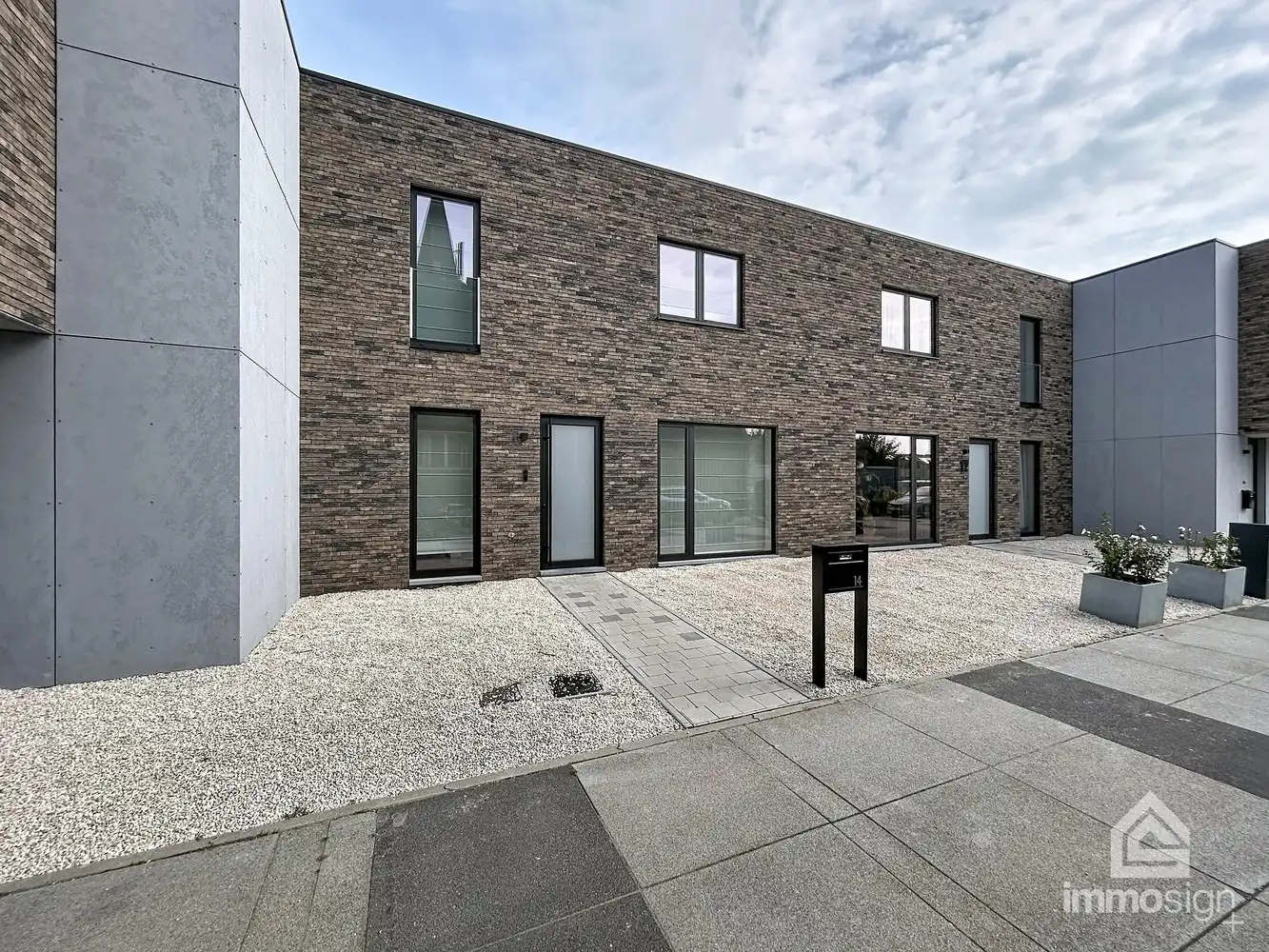 Lichtrijke woning met 3 volwaardige slaapkamers te Pelt! foto 33