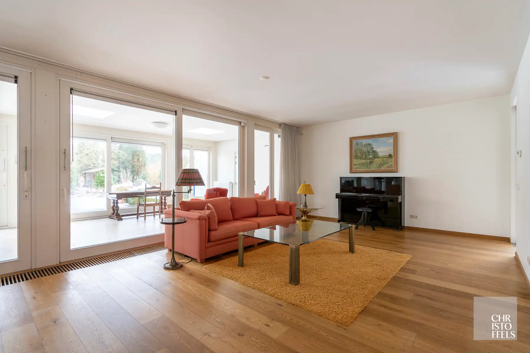 Villa (336m²) met 3 slaapkamers en een zwemvijver op een perceel van 1.219m²!  foto 3