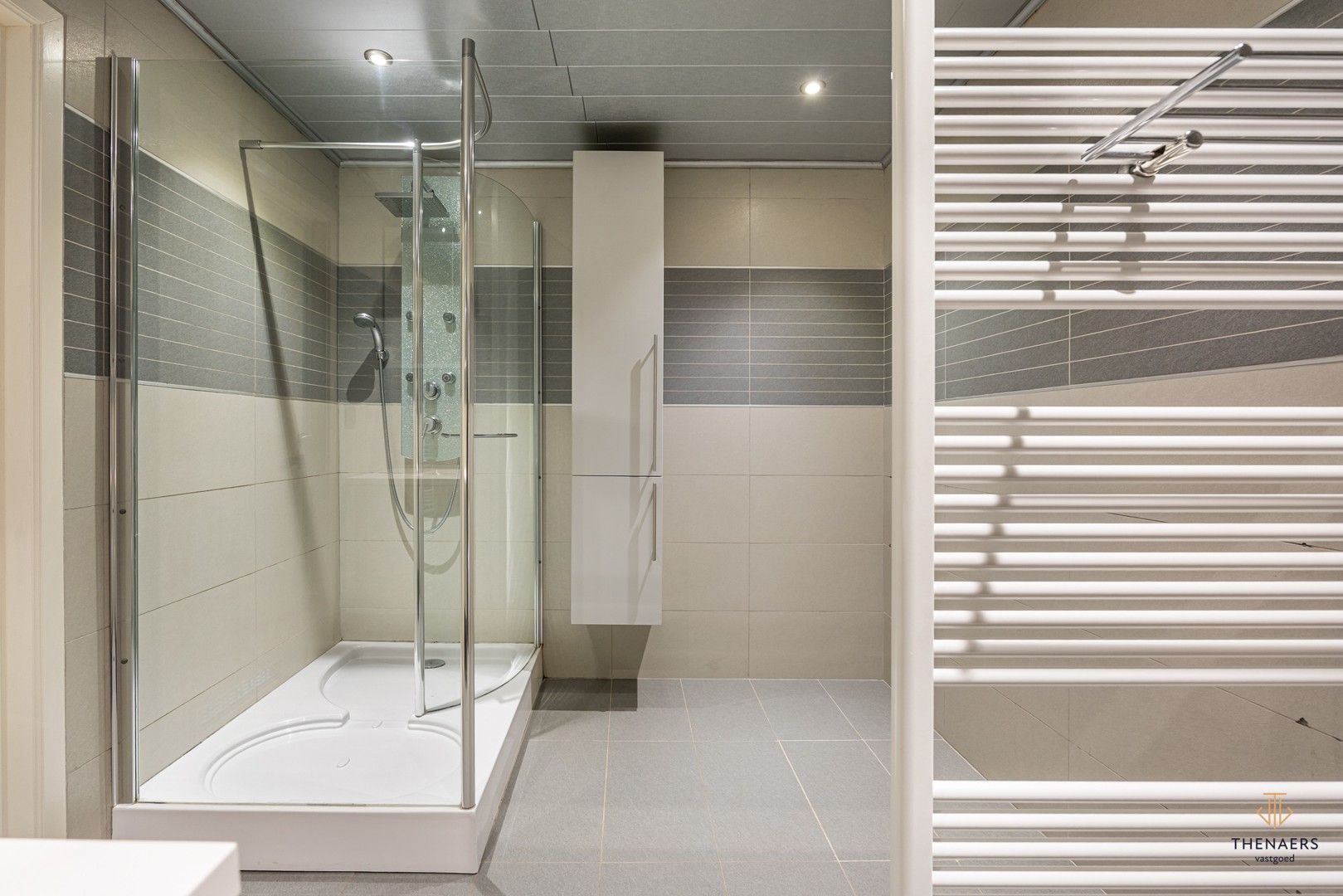 Bel-etage met polyvalente ruimte, garage en grote terrassen. foto 29