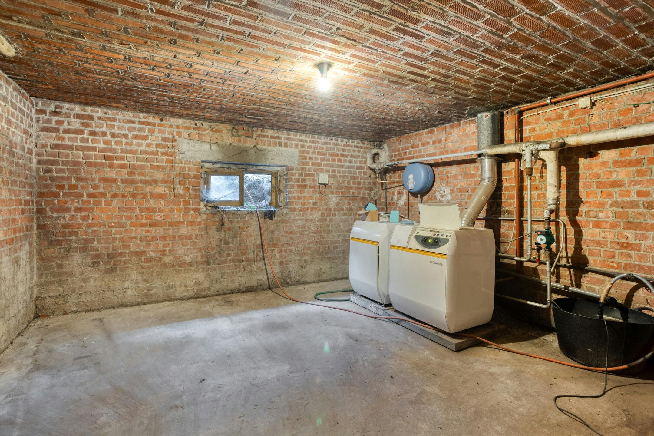 Te Renoveren viergevelwoning op 23are op een top locatie in Grimbergen! foto 37