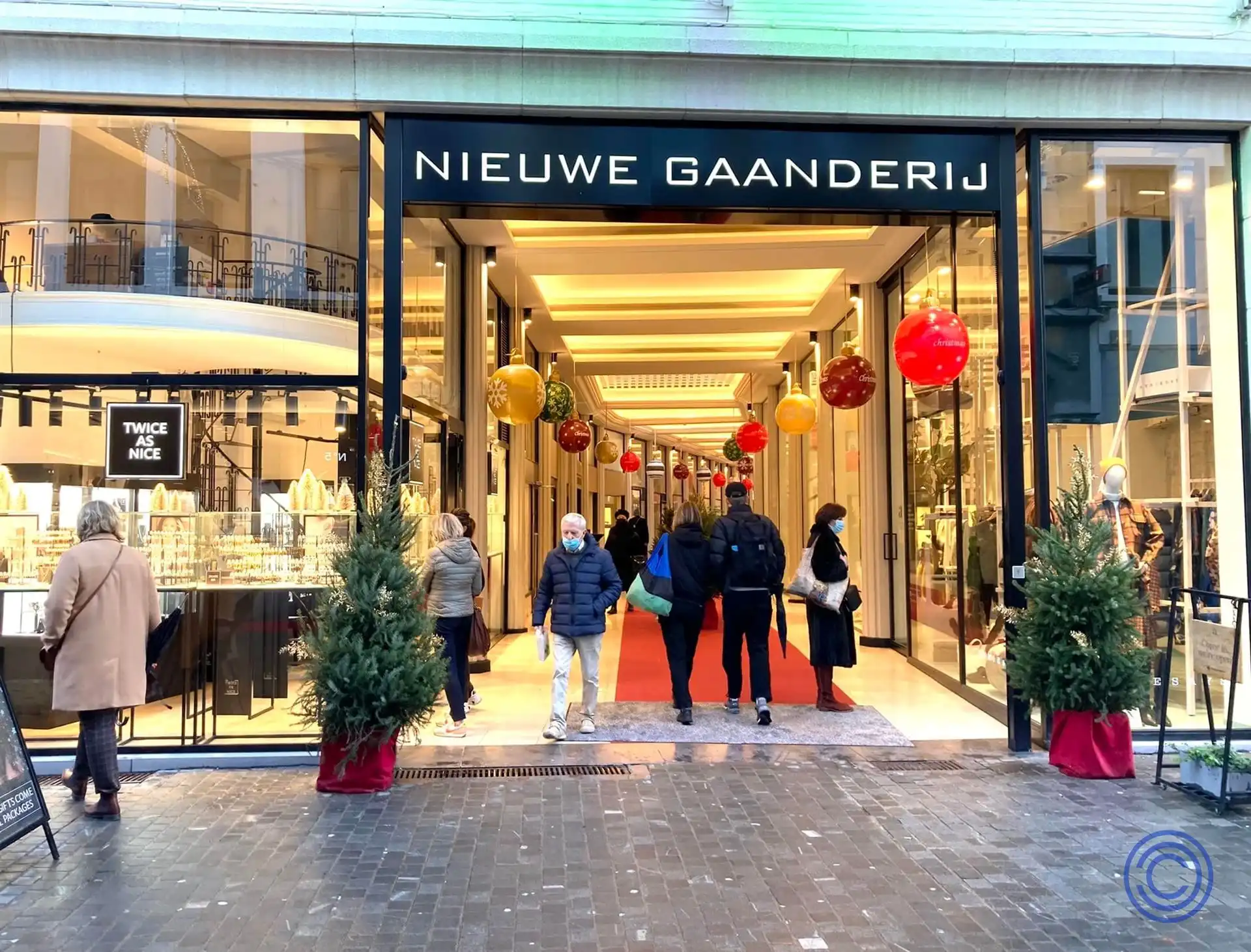 Winkelpand van ca.16m² in de Nieuwe Gaanderij! foto {{pictureIndex}}