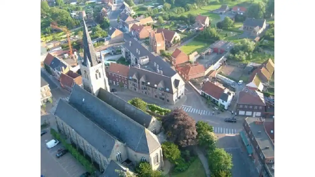 Ruime assistentiewoning met 1 slaapkamer te huur in Aartrijke Zedelgem foto 16