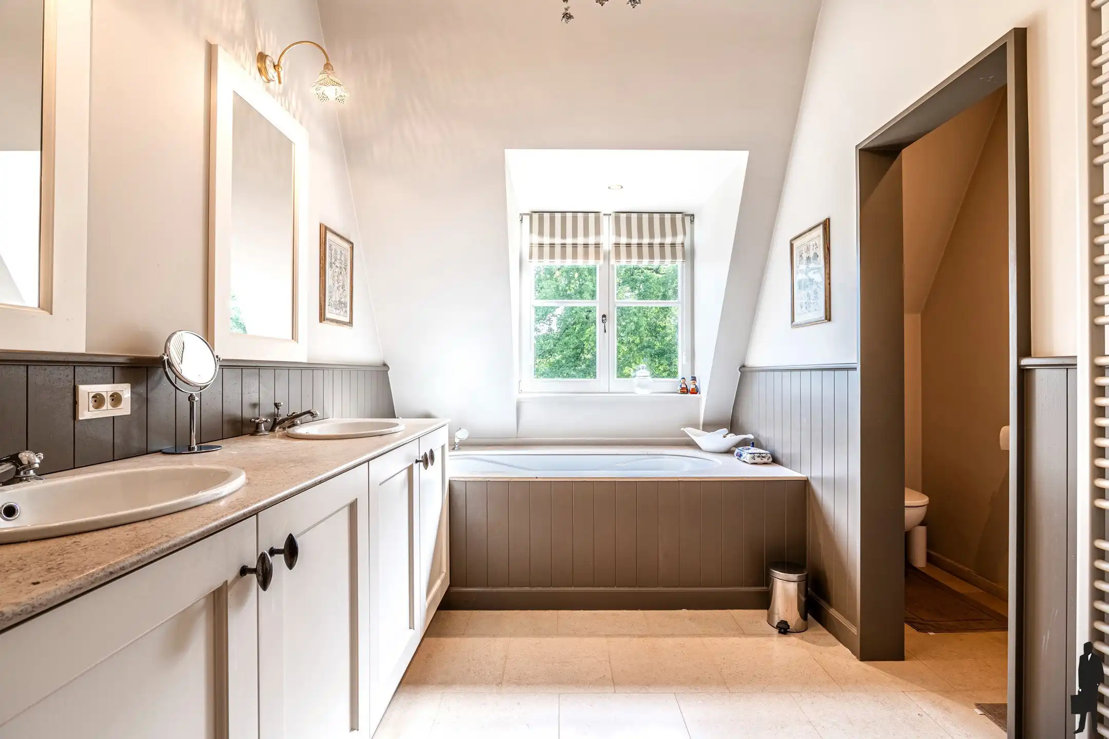 Penthouse op centrale locatie en terras met veel privacy foto 24