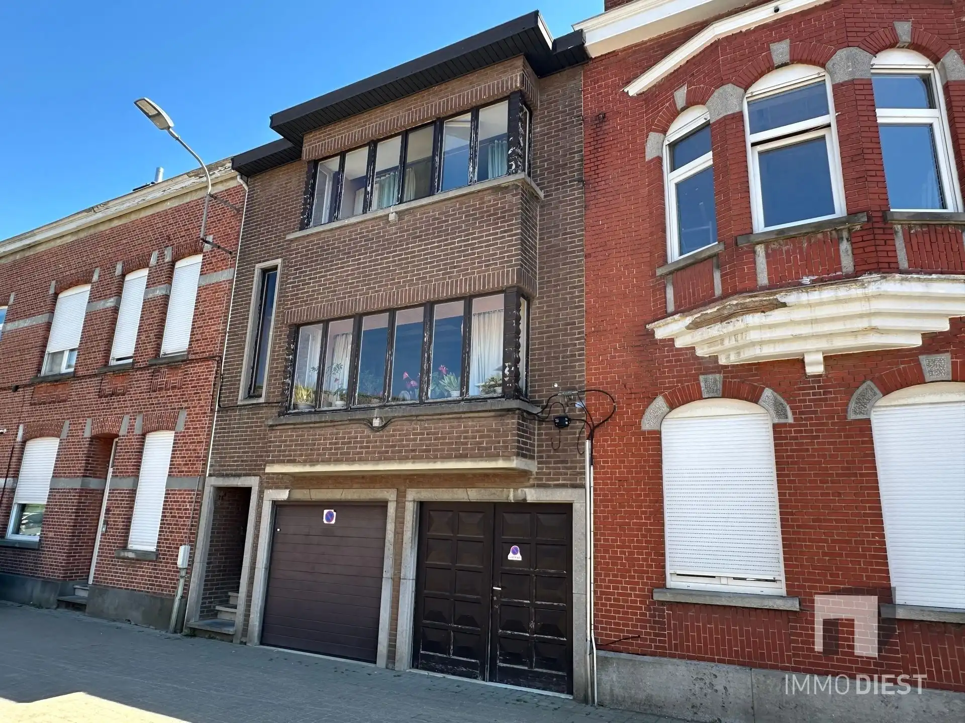 Te renoveren woning met 3 slaapkamers, 2 garages en tuin in Diest foto 37