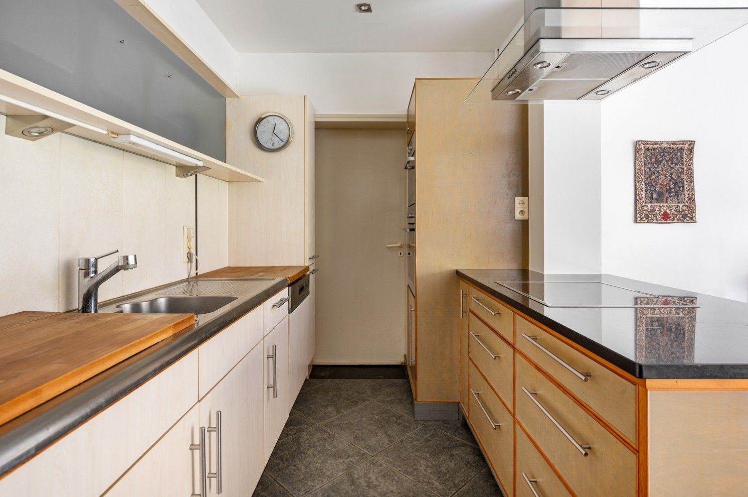 Prachtige halfopen woning met 3 slaapkamers en mooie tuin in Brasschaat! foto 6