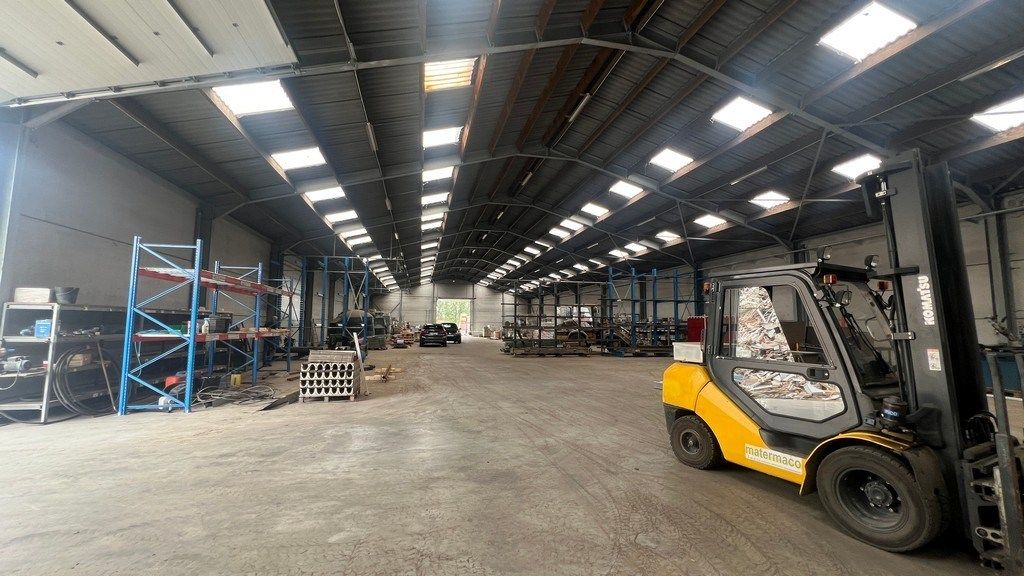 Showroom met kantoor en stockageruimte te huur in de haven van Gent foto 12