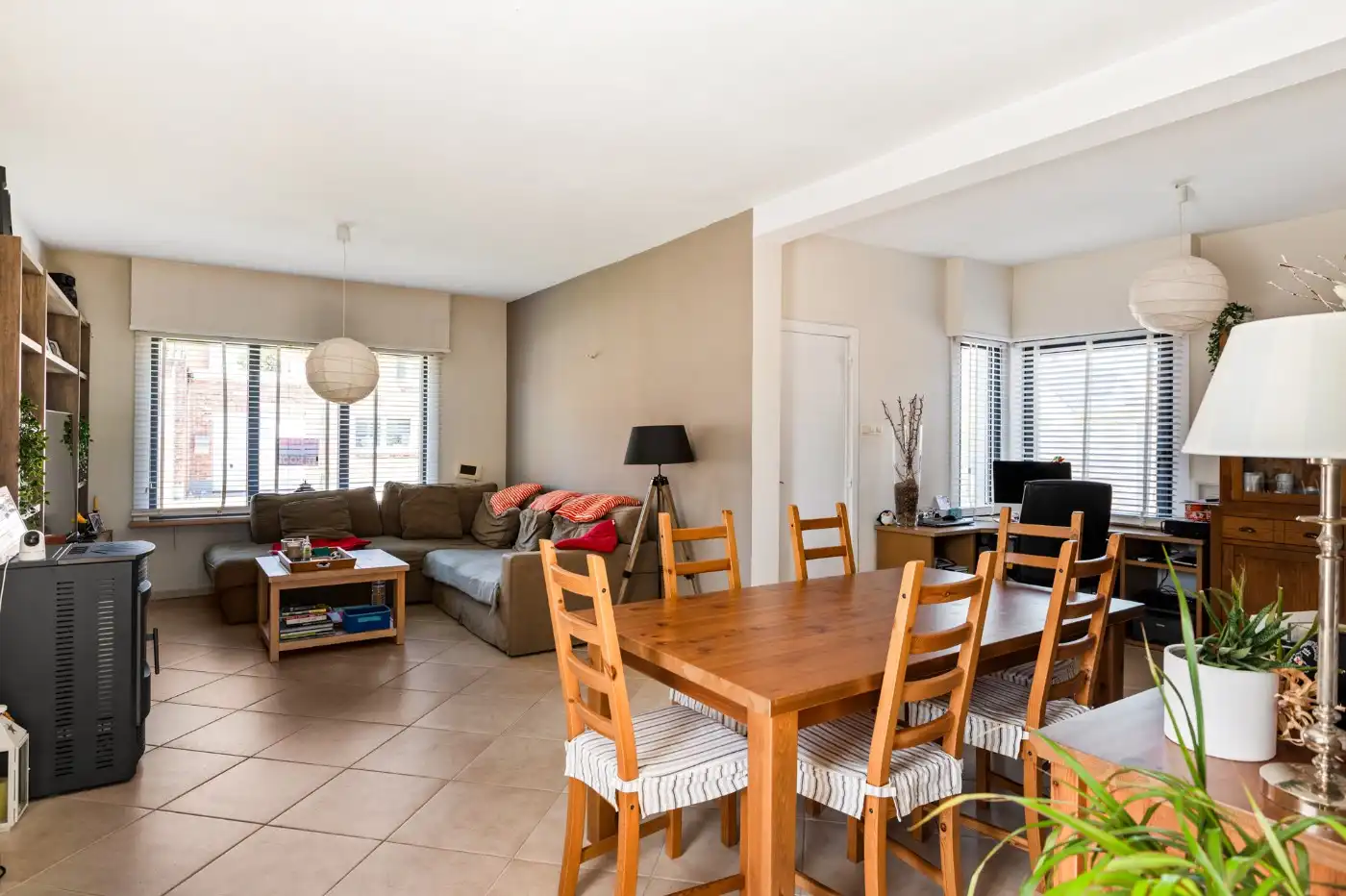 Instapklare, vrijstaande woning met 2 slpk., tuin en garage foto 3