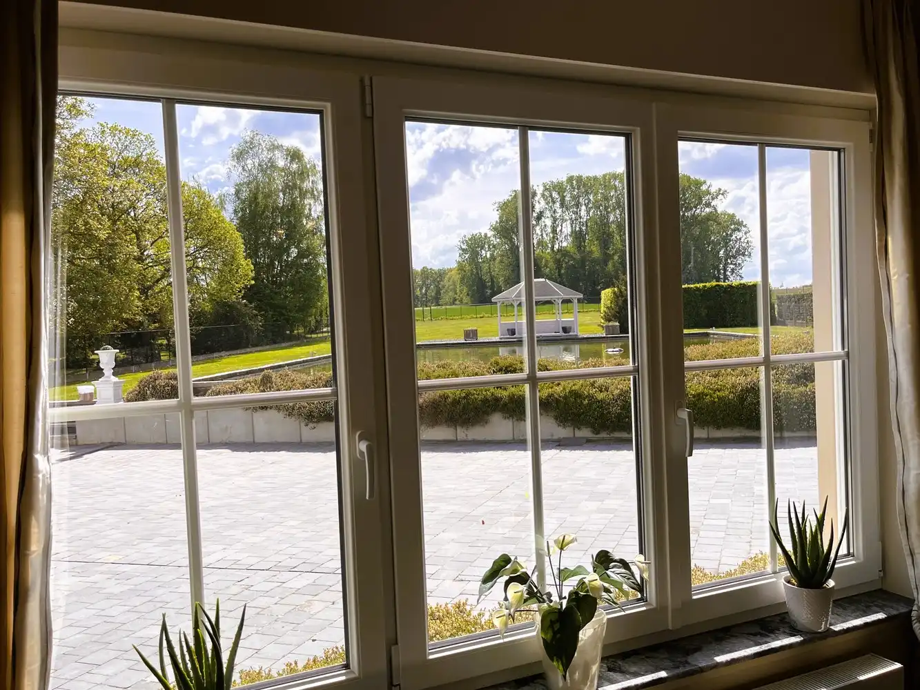 KLASSE  villa met bijzondere UITSTRALING       (momenteel privé + kantoren + kangoeroewoning) foto 10