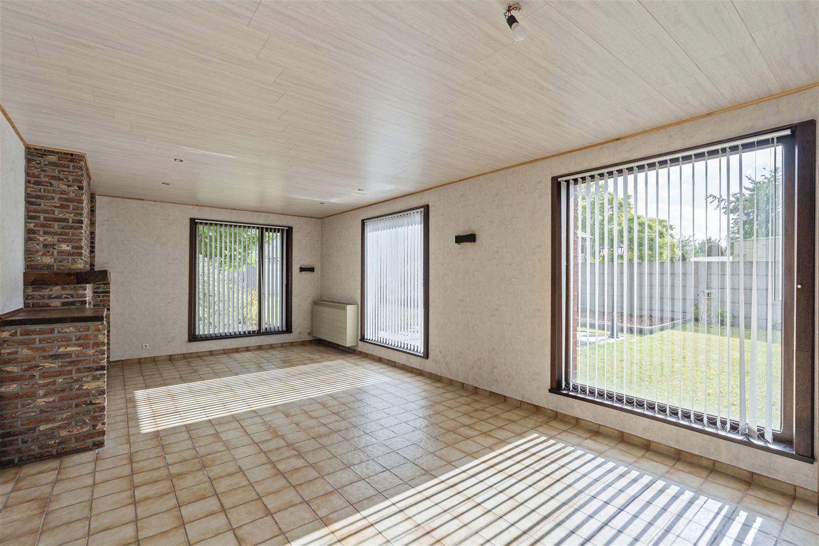Zeer ruime woning met prachtige tuin foto 13