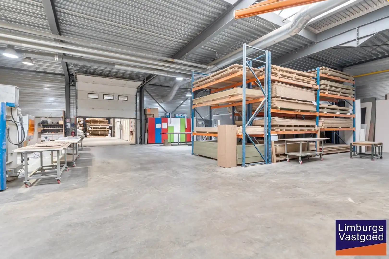 Industrieel gebouw,1.696m², met kantoren 120m² + appartement 120m², Genk-Zuid foto 6