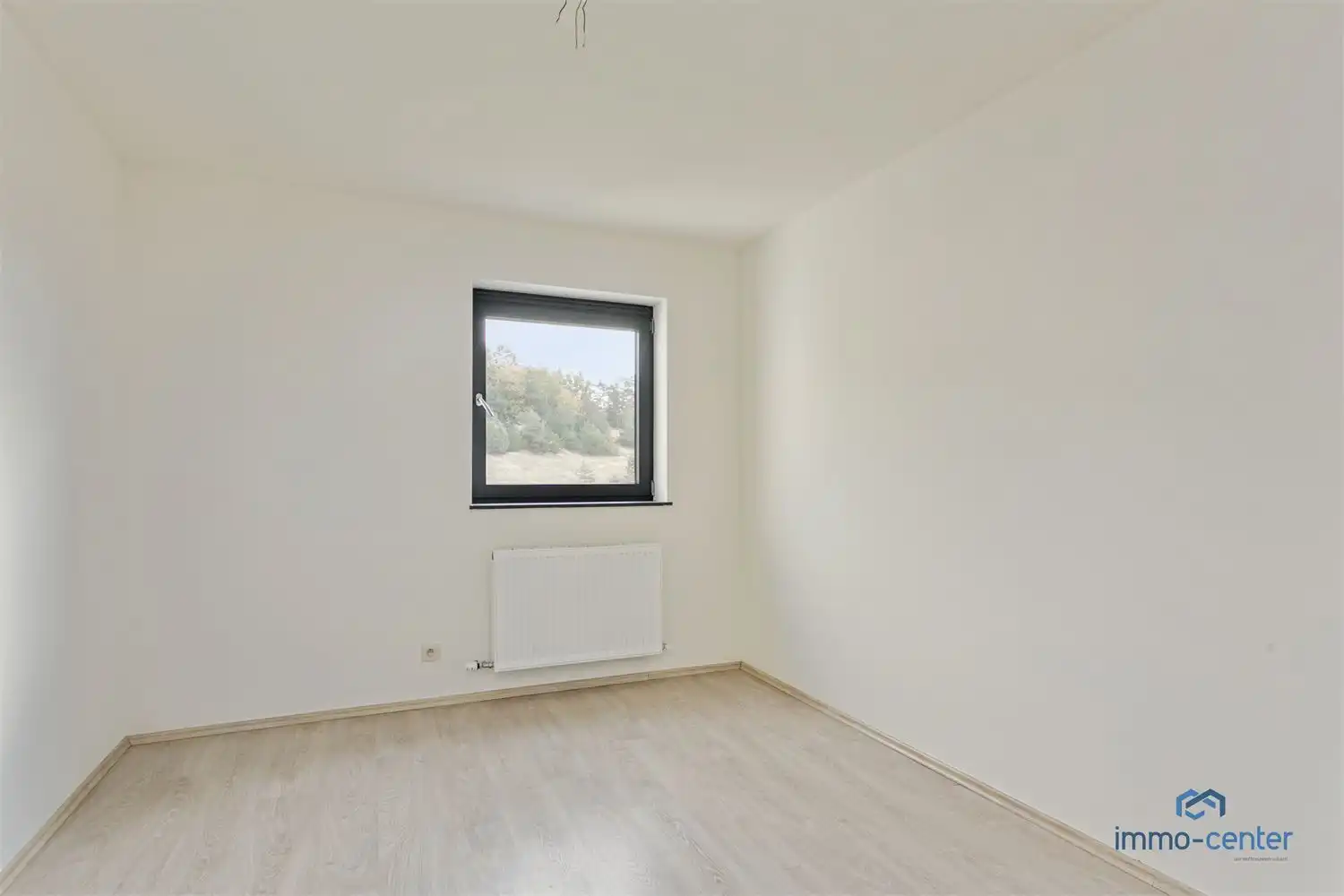 Modern twee-slaapkamer appartement te huur te Genk! foto 15