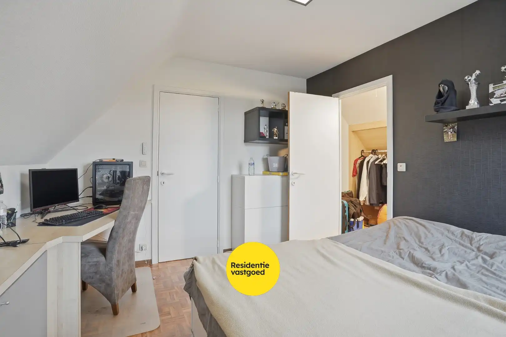 Landelijk gelegen villa met loods in Aartrijke foto 21