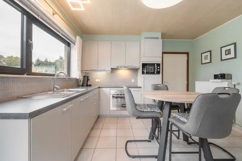 Instapklare gezinswoning op prachtig perceel van 800 m² foto 3