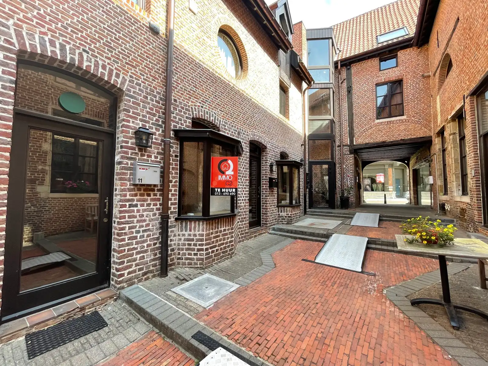 Commerciële ruimte te huur foto 4