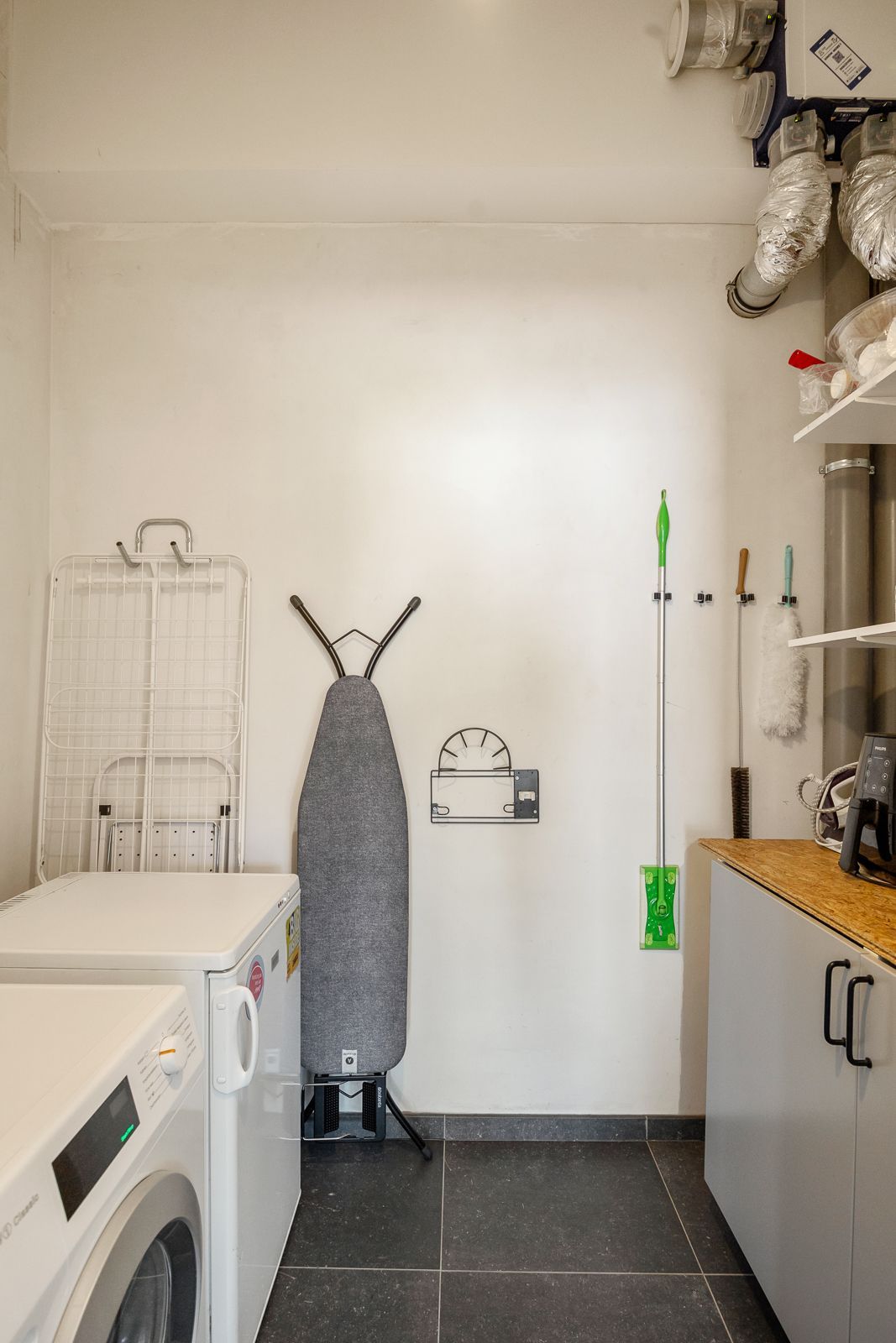 Instapklare woning met karakter, licht en ruimte in Hoevenen ! foto 13