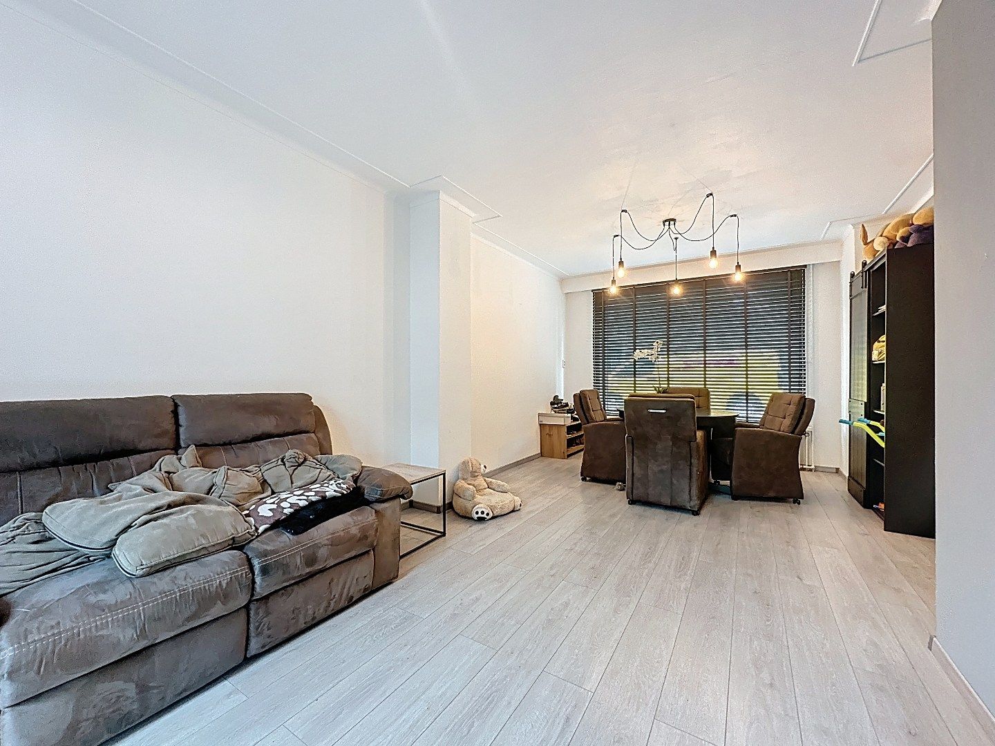 Gerenoveerde half vrijstaande woning met royale tuin en dubbele garage. foto 13