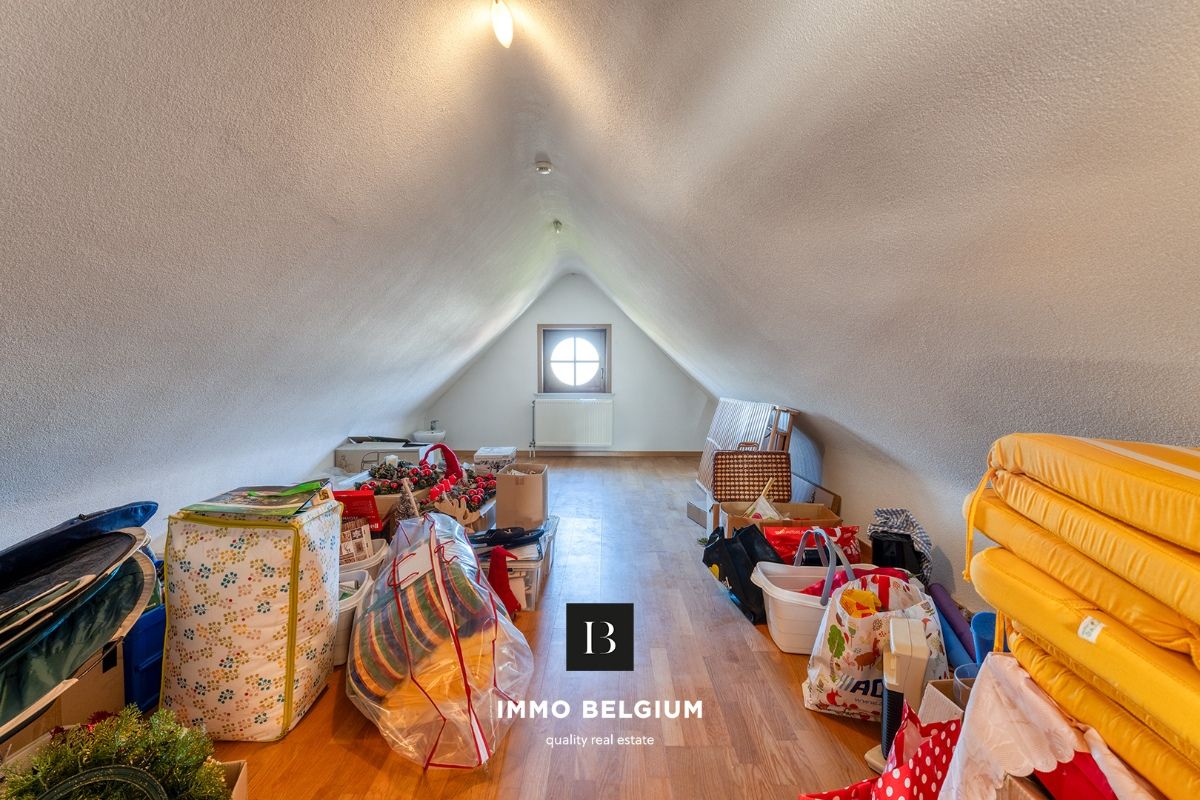 Ruime villa met 5 slaapkamers nabij het centrum foto 13