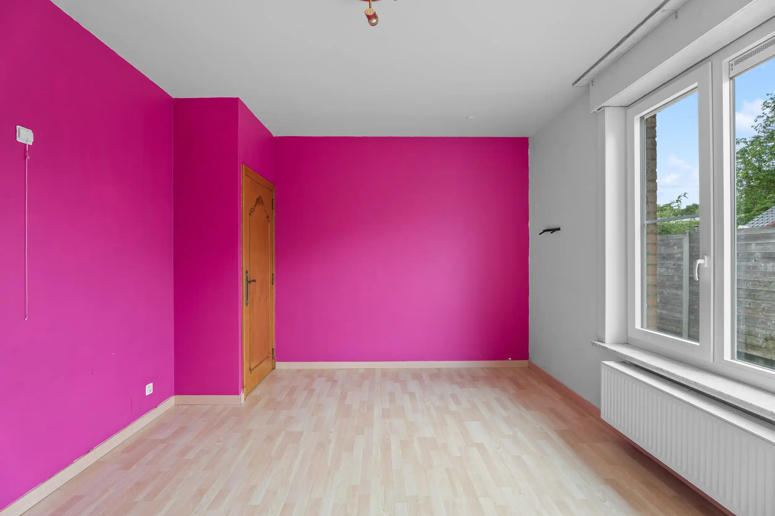 Ruime bungalow met magazijn op 1.101 m² grond foto 6