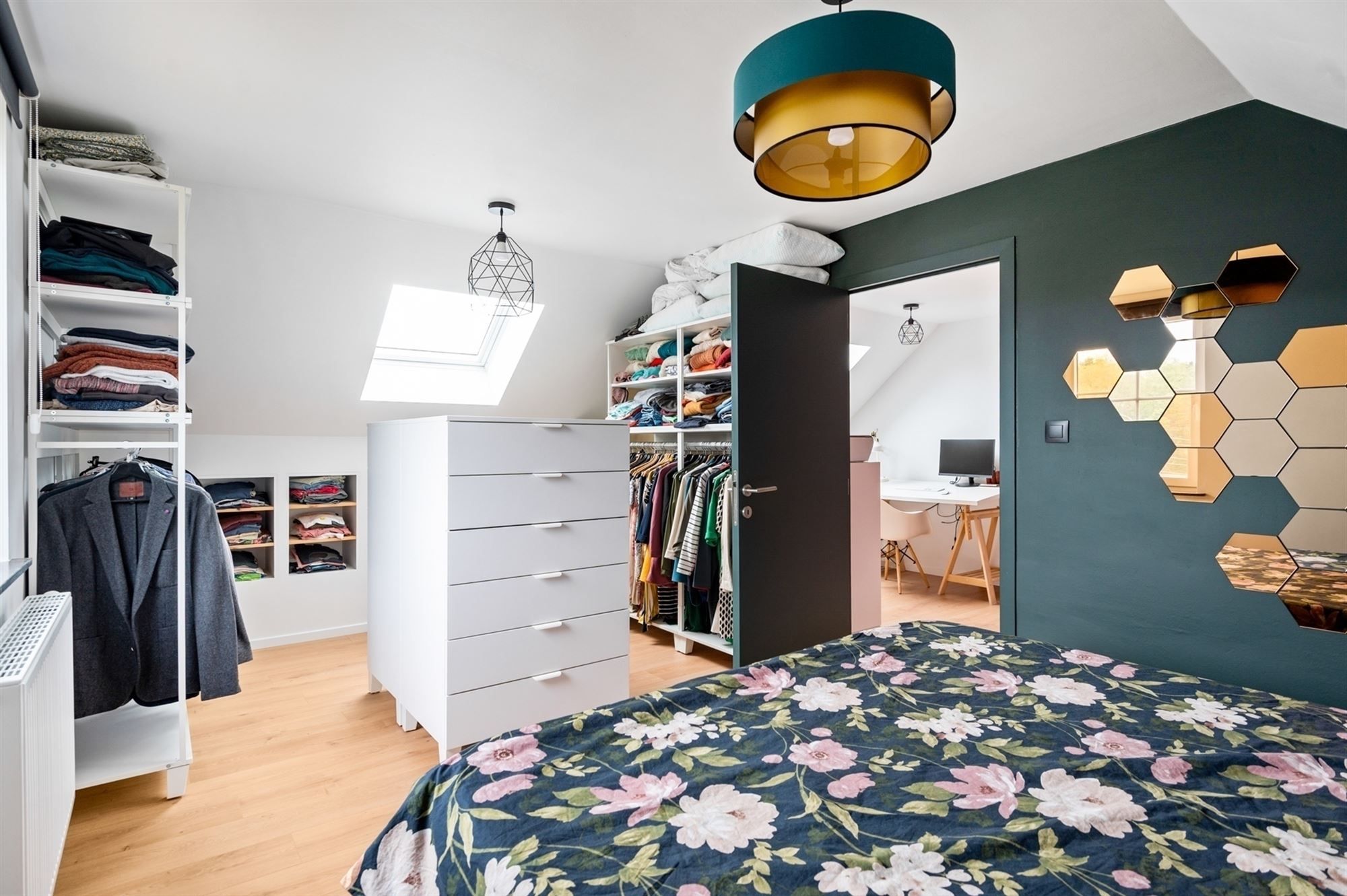 Verrassend ruime, instapklare gezinswoning te Ramsel foto 7