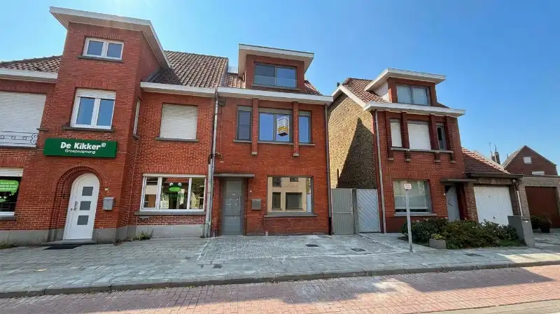 Gerenoveerde 3-slaapkamerwoning met ruim TERRAS te huur in Sint-Michiels Brugge foto 15