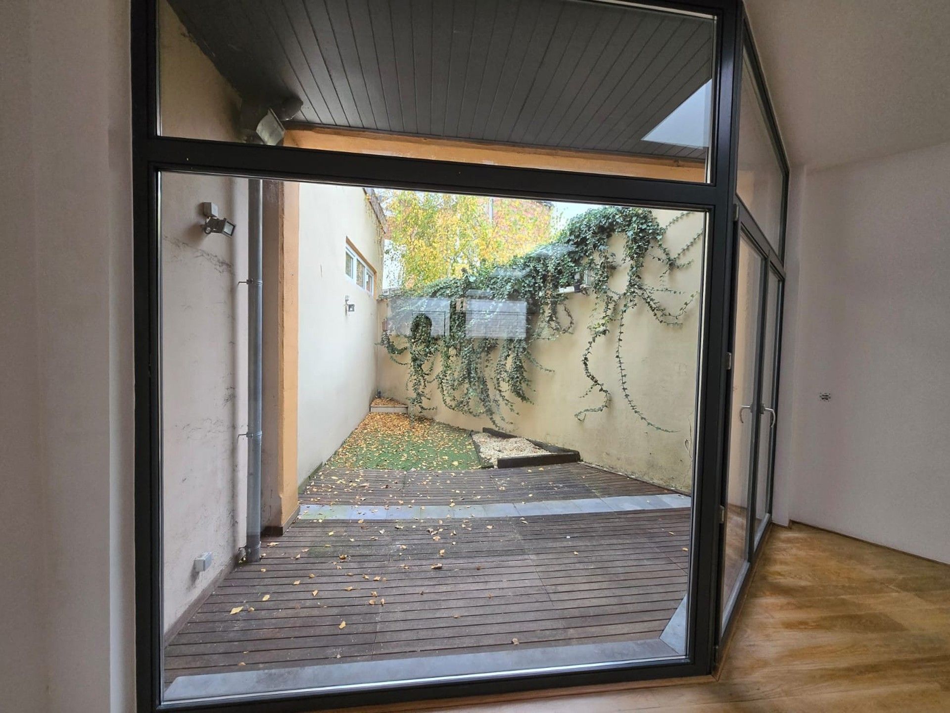 Ruim appartement van 139 m² met tuin  foto 8