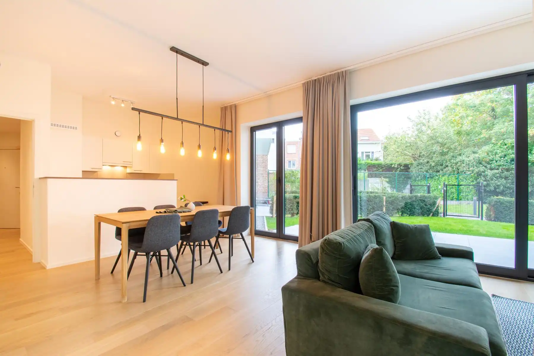 LICHTRIJK - 2k appartement met terras en tuin (NAVO area) foto 3