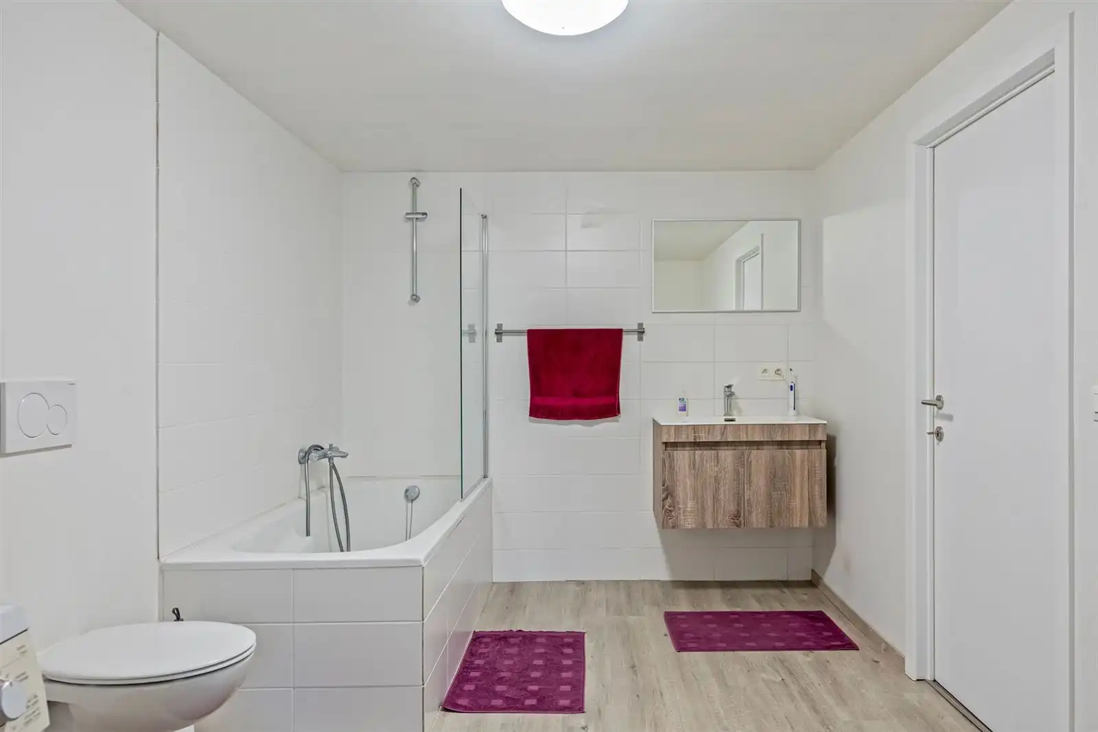 Woning 2 slaapkamers met magazijn en bureel  foto 8