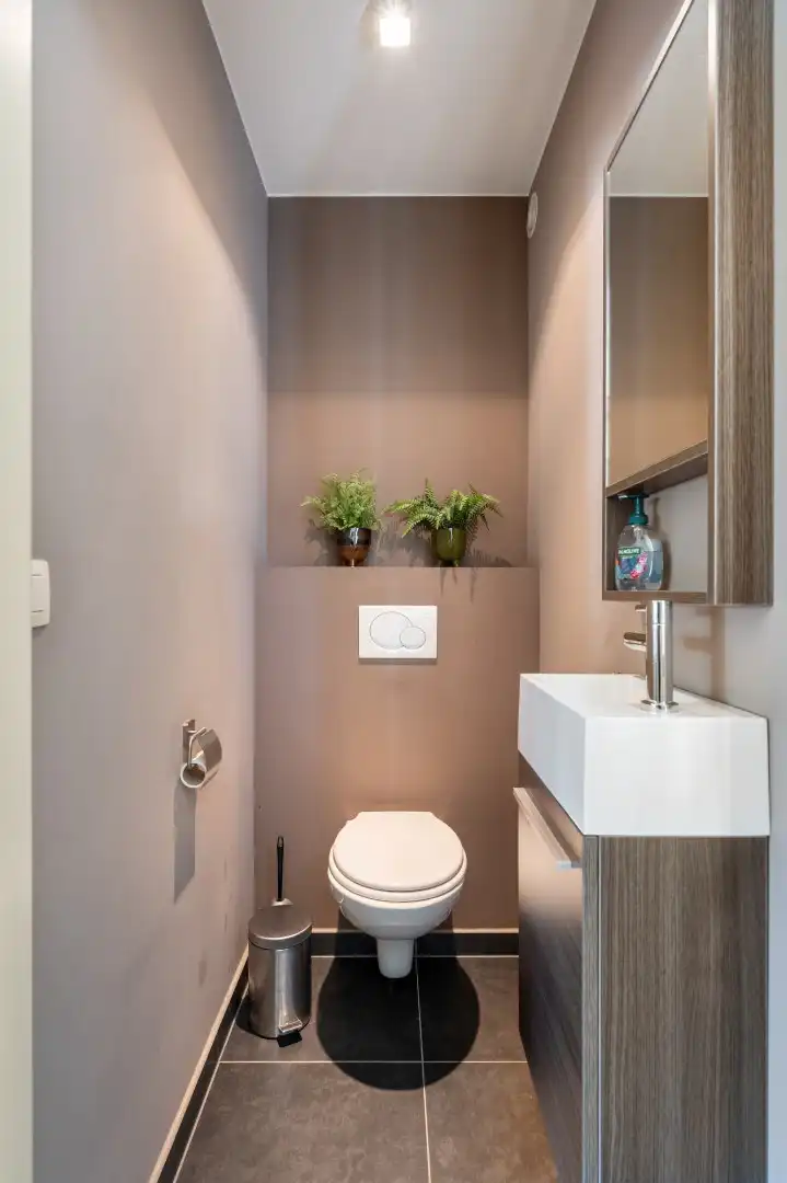 Hedendaagse woning in halfopen bebouwing met 3 slaapkamers, inpandige garage en tuin op 7a 48ca - EPC label A foto 5