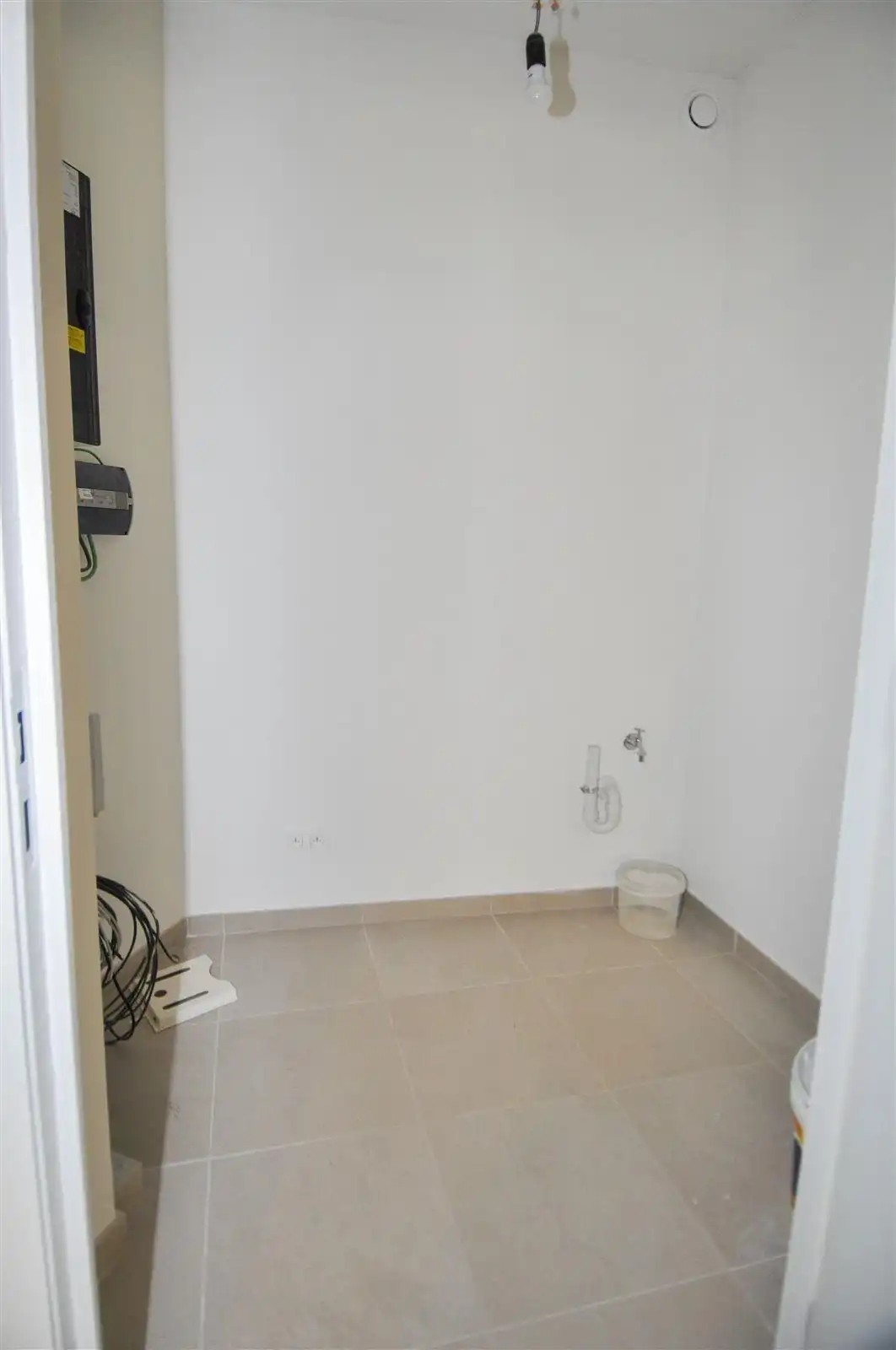 Serviceflat gelijkvloerse verdieping met 1 slaapkamer foto 7