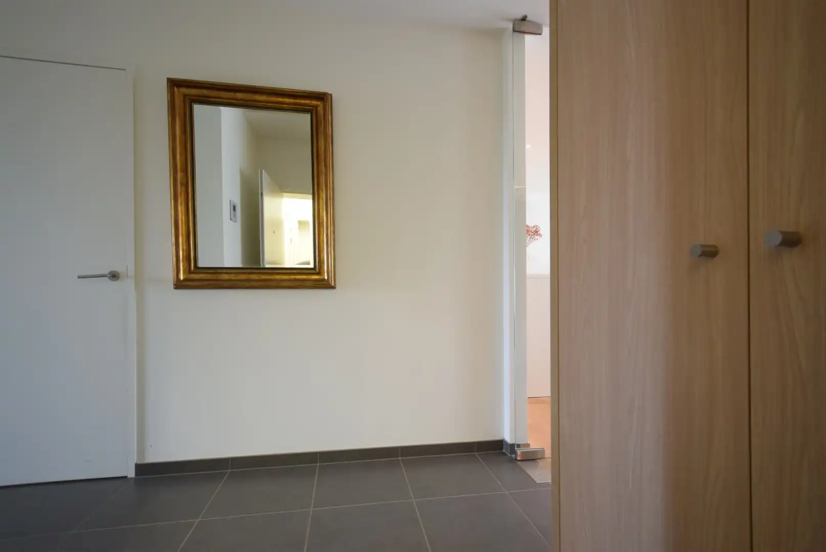 EXCLUSIEF APPARTEMENT IN GROENE EN RUSTIGE OMGEVING NABIJ HET STERREBOS foto 15