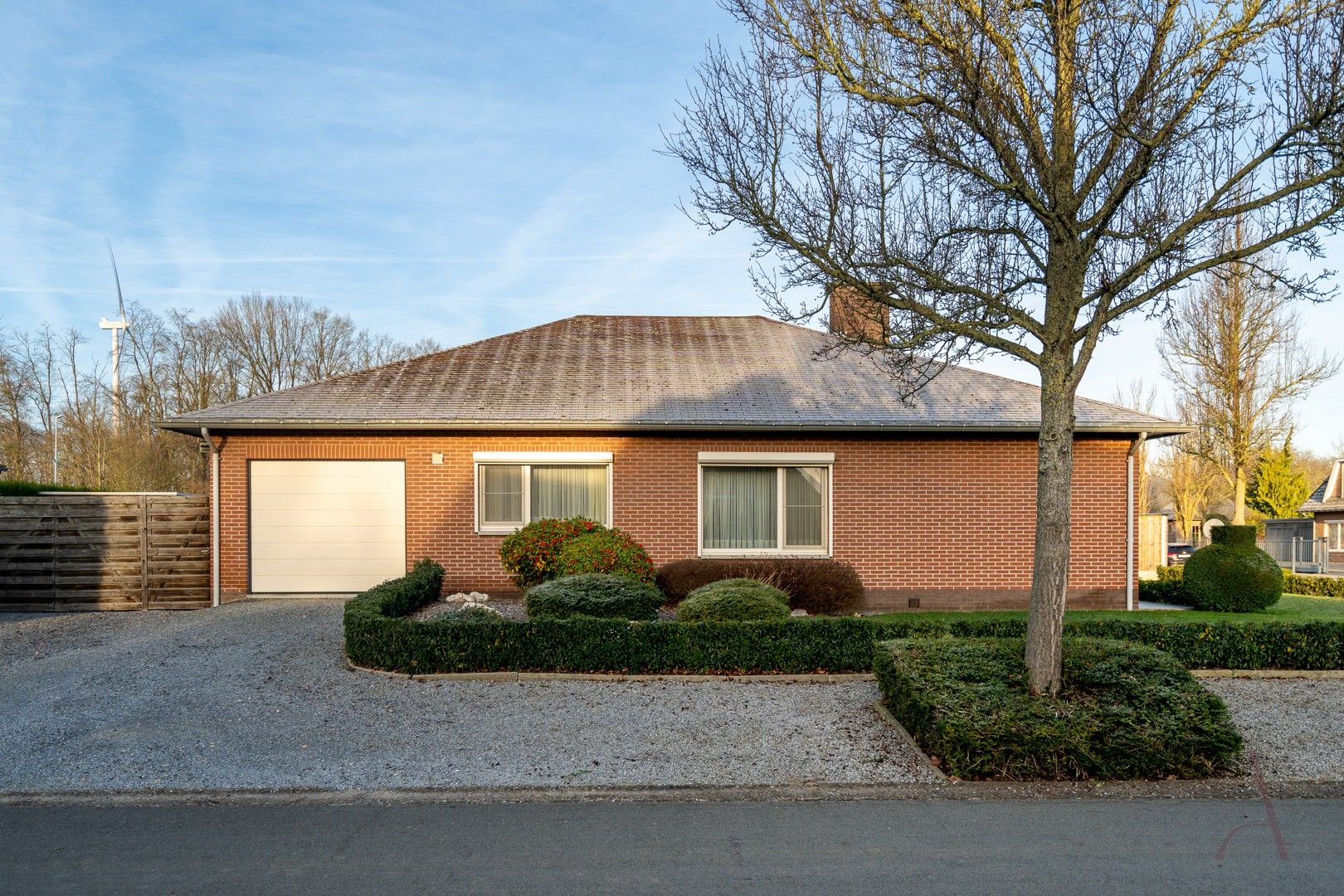 Gelijkvloerse woning op 680 m² in rustige woonwijk Dorperveld (Neeroeteren) foto 2