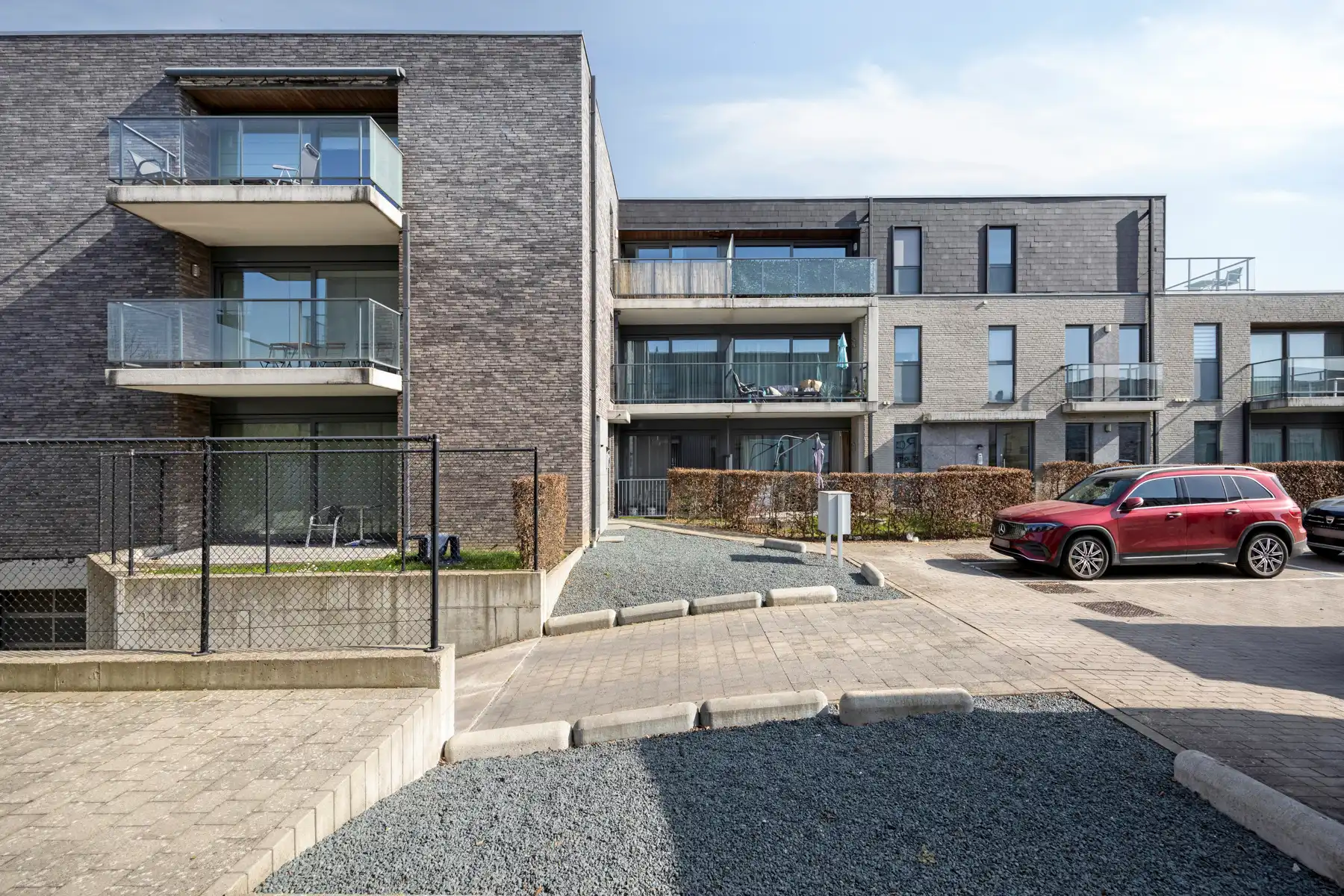 Appartement met 2 slaapkamers, groot terras, garage & kelder foto 18