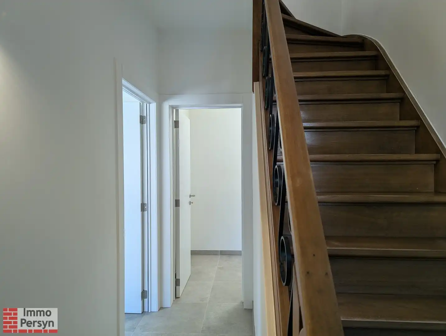 Zeer ruime open woning te huur in Langdorp foto 21